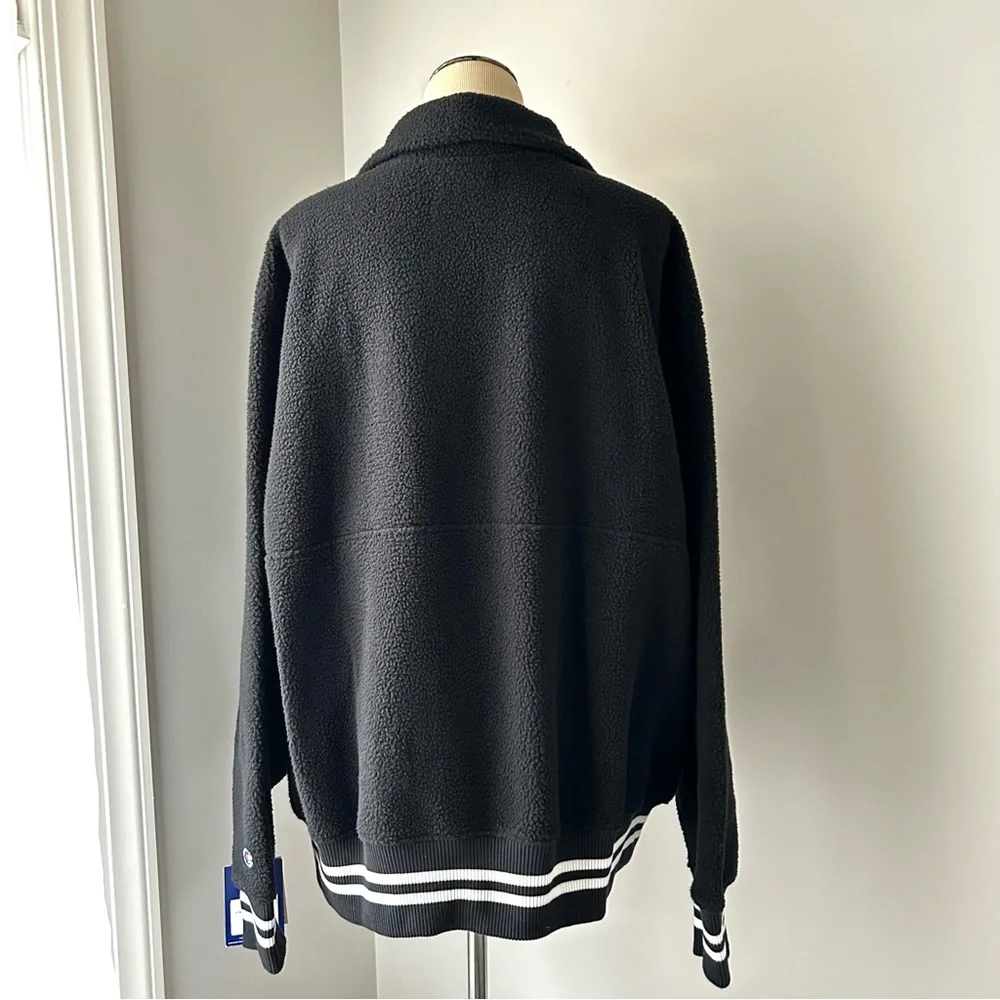 🌸BRAND NEW Champion Pullover. Fuzzy & Cozy. Black/White w/ Pockets Size: XL - Picture 7 of 14